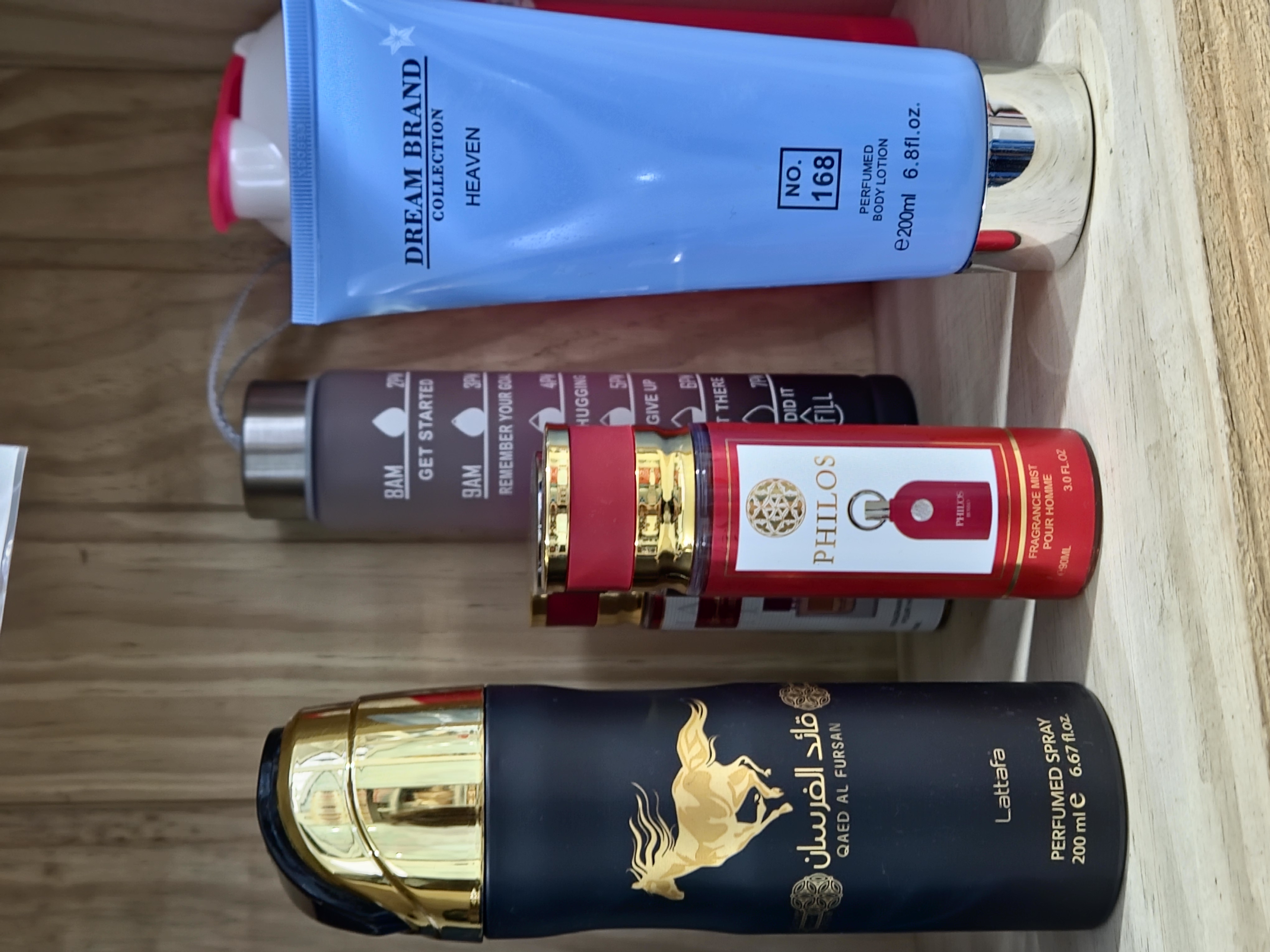 Produtos de perfumaria árabe disponíveis no Mercado e Sacolão Torres